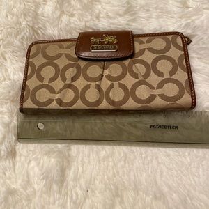 Coach wallet used good condition